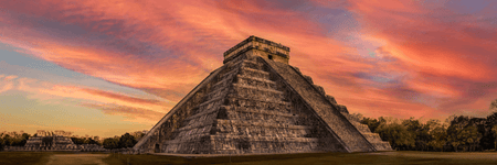 Mayan Temple of Chichen Itza at dusk