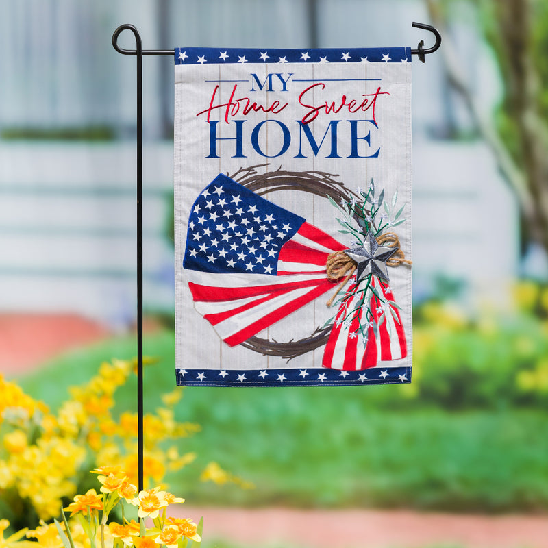 Americana Wreath Linen Garden Flag